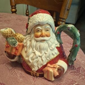 Santa Claus Holiday Teapot